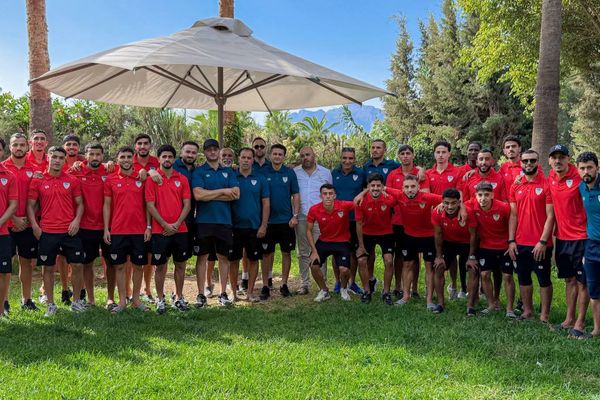 المغرب التطواني يطوي 4 ملفات نزاع أمام «فيفا» ويقترب من رفع المنع عن تسجيل اللاعبين