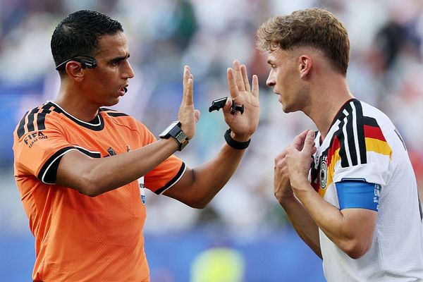 جلال جيد وزكرياء برينسي يمثلان التحكيم المغربي في مباراة الترتيب بمونديال 2026