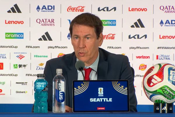 رودي غارسيا ينتقد أسلوب السنغال: "الدفاع بعد التقدم 2-0 خطأ فادح"