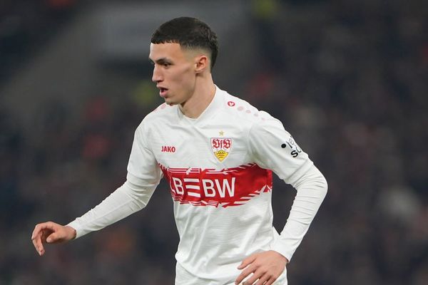 شتوتغارت يحسم صفقة بلال الخنوس نهائيًا مقابل 18 مليون يورو