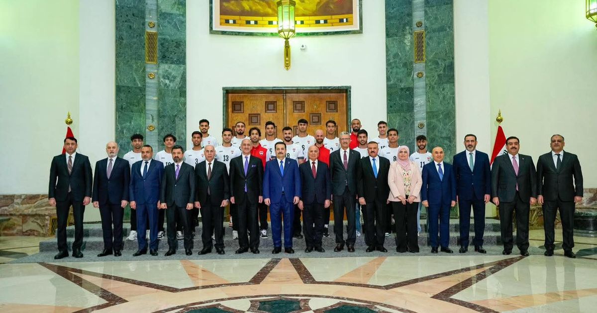 قطع أراضٍ سكنية وجوازات سفر دبلوماسية.. مجلس الوزراء العراقي يكرّم أسود الرافدين بحزمة قرارات تاريخية بعد التأهل إلى مونديال