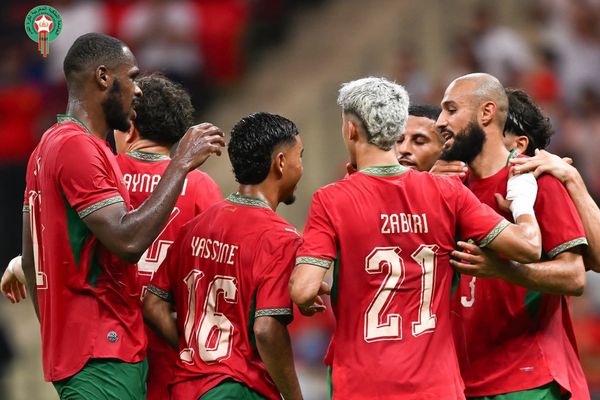 المنتخب الوطني أمام الغابون