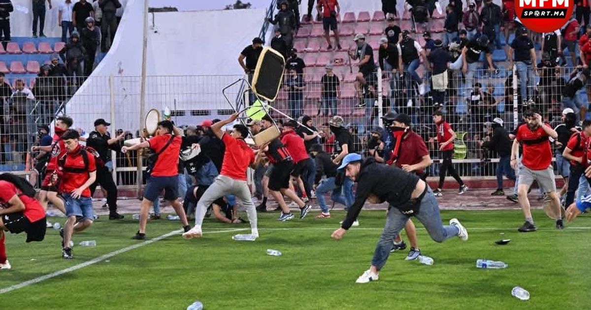 أعمال شغب بملعب المسيرة تمنع انطلاق مباراة أولمبيك أسفي واتحاد العاصمة