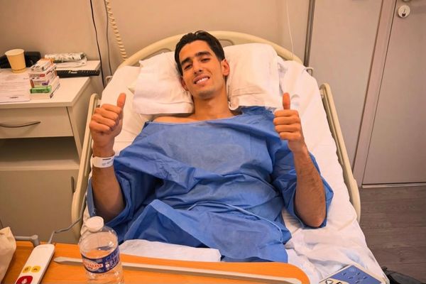 نهاية موسم نايف أكرد مع أولمبيك مارسيليا بسبب كسر في عظم العانة